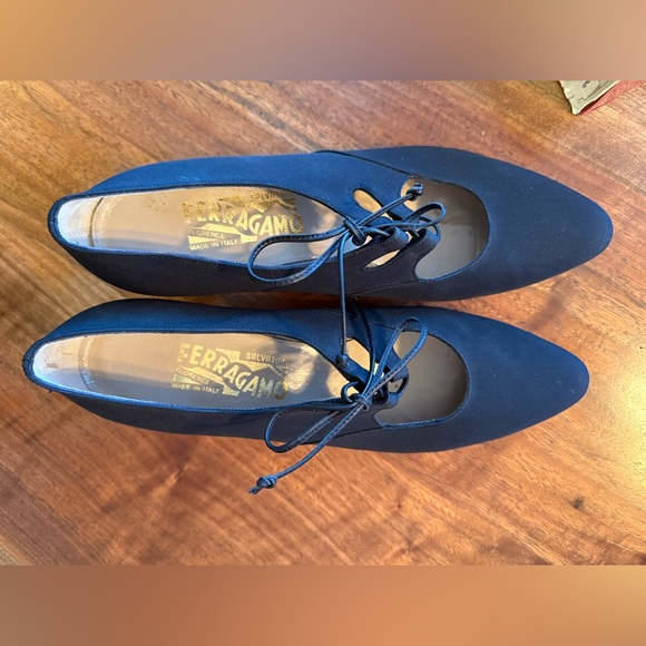 Salvatore Ferragamo Black Lacing Heeled Shoes - Picture 4 of 10